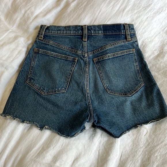 High Rise 4” denim shorts - Picture 2 of 4